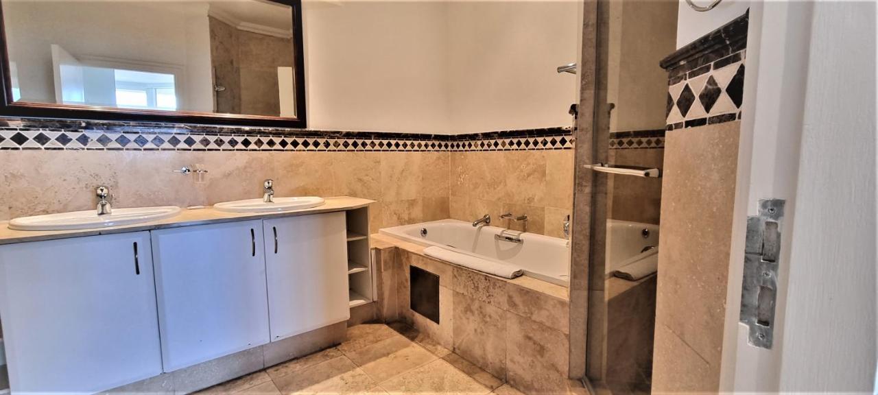 903 Oyster Quays - By In Umhlanga Apartment Durban